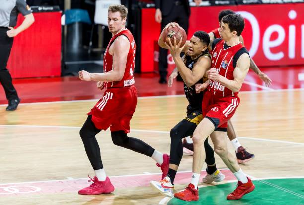 印尼队在实 印尼队在实