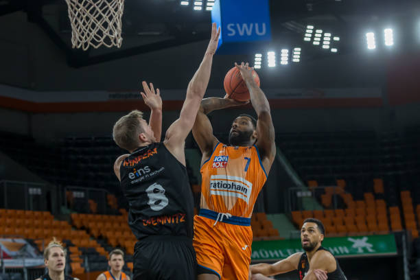 他可能更多 他可能更多