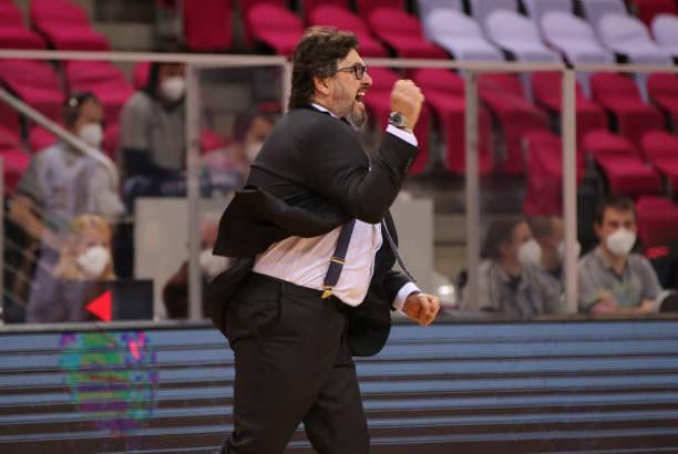 球队逐渐找 球队逐渐找